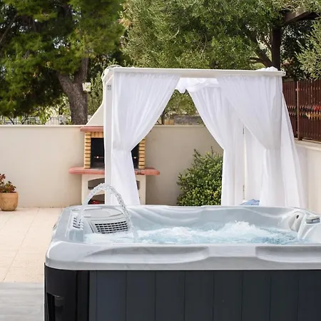Alea In Okrug Gornji, Heated Private Pool, Jacuzzi, Villa