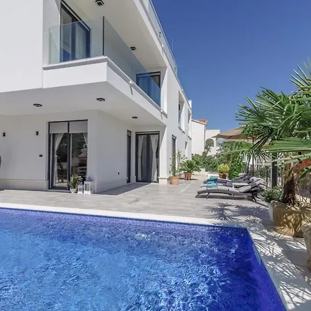 Alea In Okrug Gornji, Heated Private Pool, Jacuzzi, * Trogir
