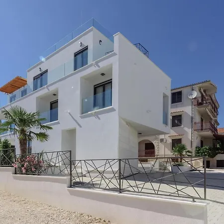 Villa Alea In Okrug Gornji, Heated Private Pool, Jacuzzi, *