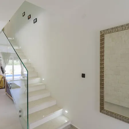 Alea In Okrug Gornji, Heated Private Pool, Jacuzzi,