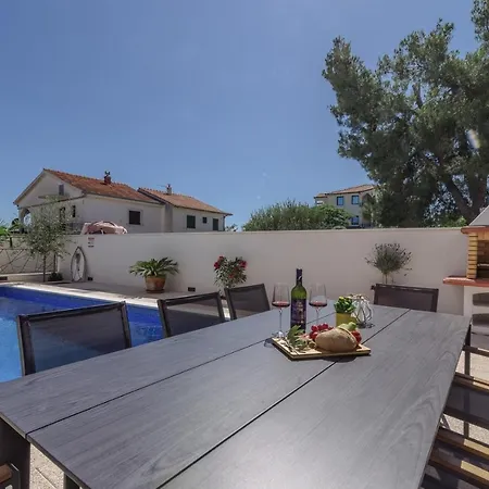 Alea In Okrug Gornji, Heated Private Pool, Jacuzzi, Villa