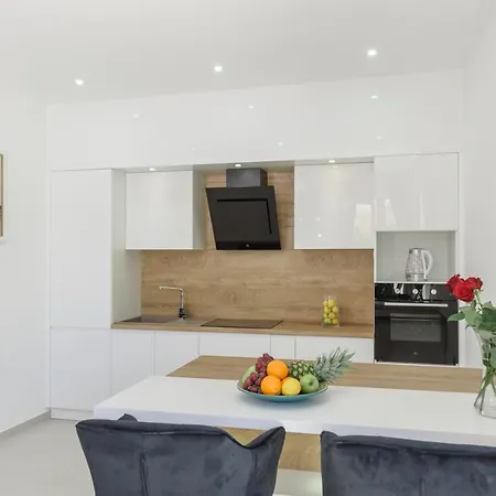 Villa Alea In Okrug Gornji, Heated Private Pool, Jacuzzi, Trogir
