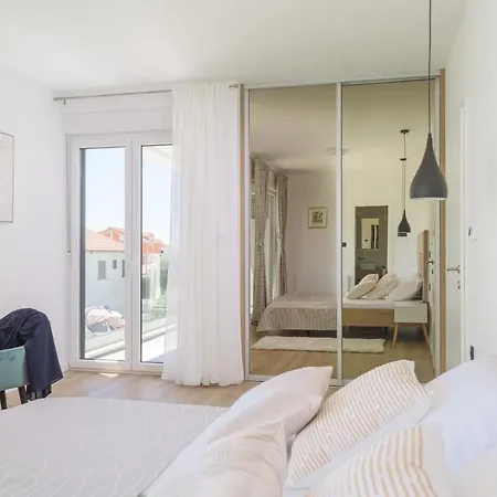 Alea In Okrug Gornji, Heated Private Pool, Jacuzzi, Villa Trogir