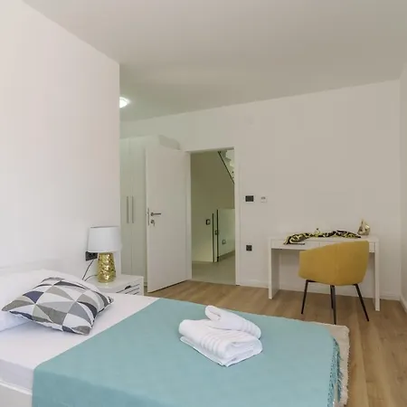 Villa Alea In Okrug Gornji, Heated Private Pool, Jacuzzi, Trogir